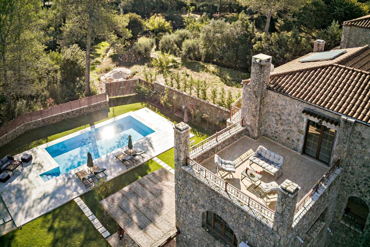 Filia Stone Villa Gouvia Exterior photo