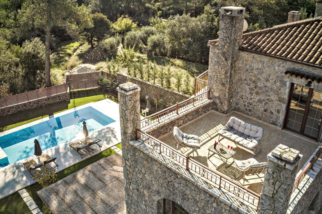 Filia Stone Villa Gouvia Exterior photo