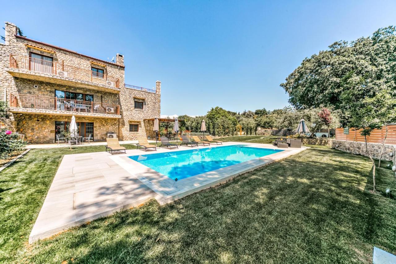 Filia Stone Villa Gouvia Exterior photo