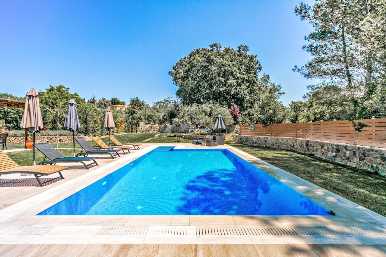 Filia Stone Villa Gouvia Exterior photo